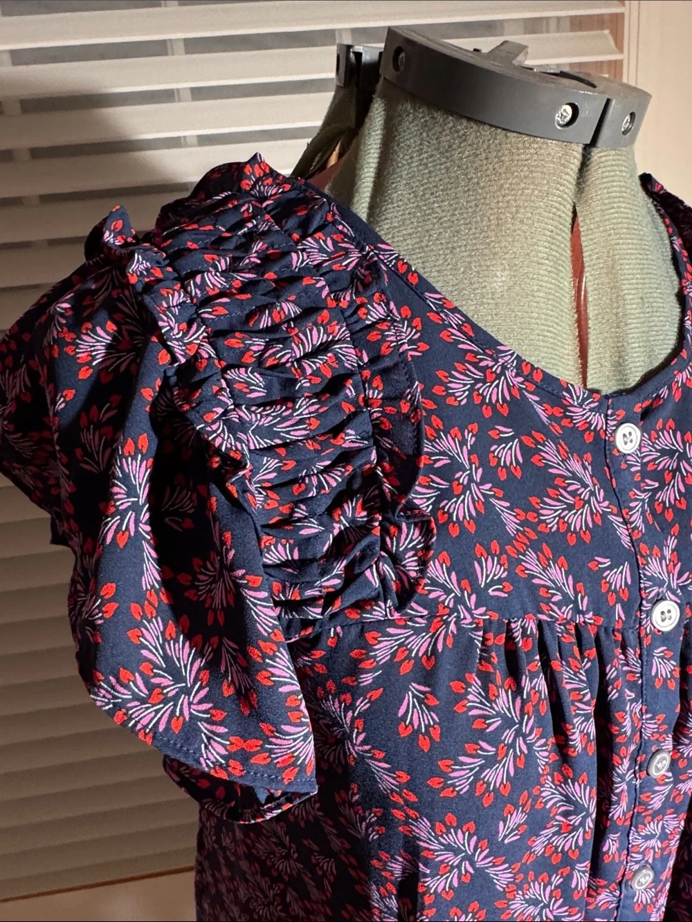 LOFT navy button
